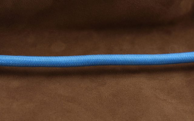 Провод для освещения голубой