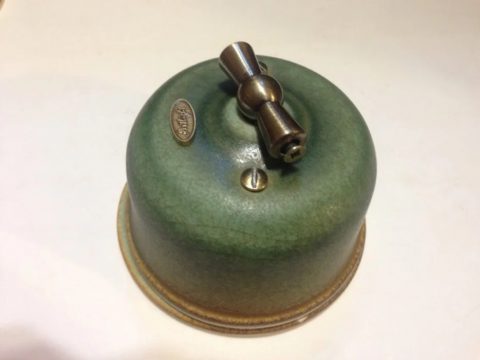 Выключатель накладной поворотный ART керамический оливковый